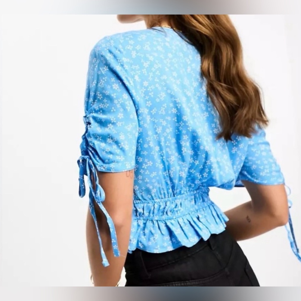 Asos Blue Floral Tie-Sleeve Wrap Crop Top - Picture 3 of 7